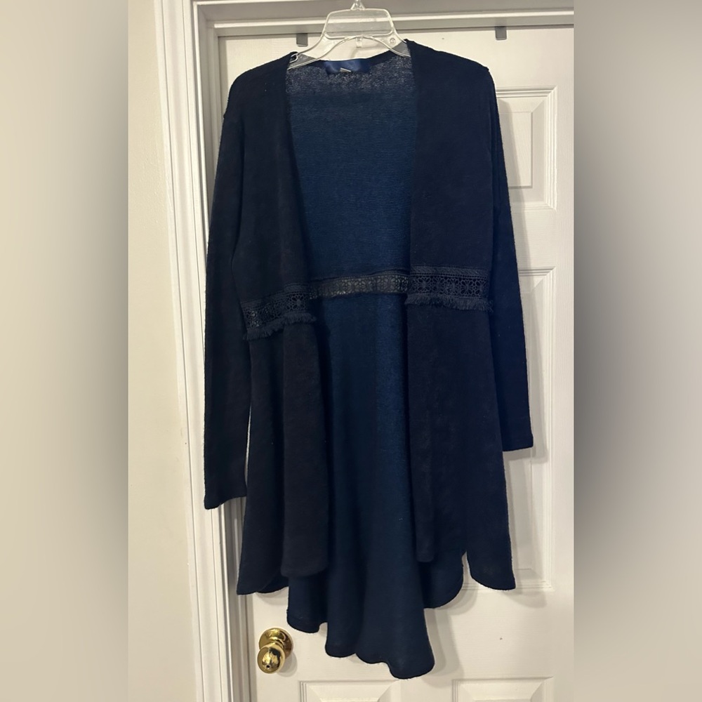 Blue Rain hi-low Cardigan Kimono long sleeve with lace is a size Medium.